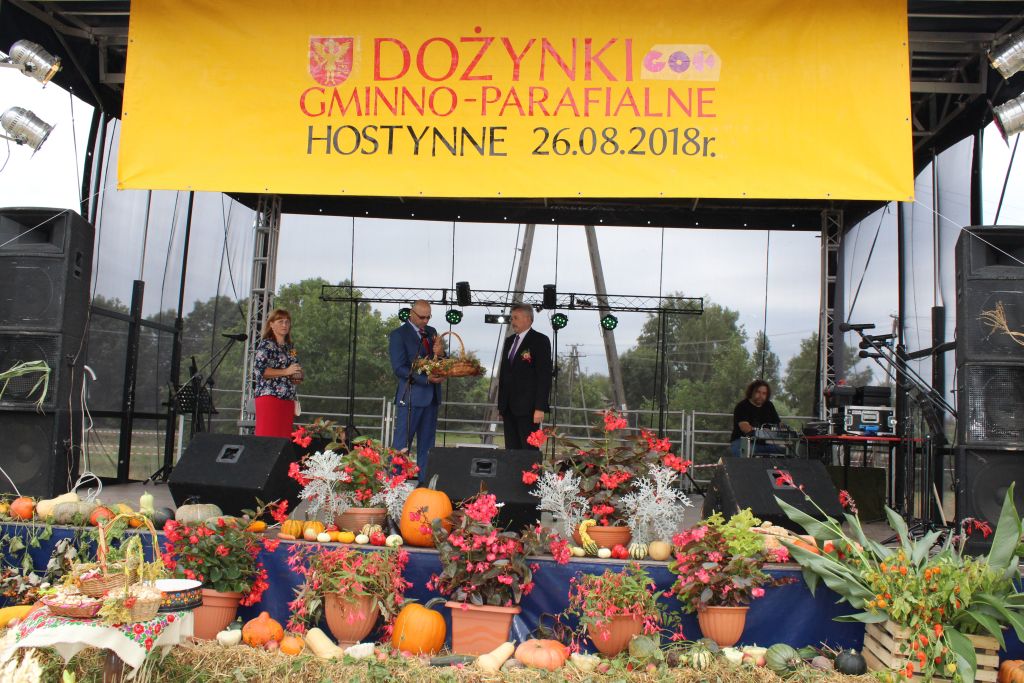 Dożynki gminno-parafialne w Hostynnem 